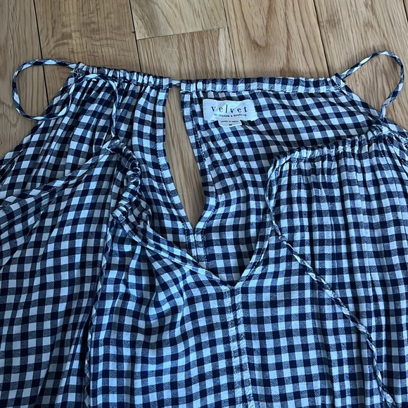 Velvet by Graham and Spence women’s medium open shoulder shirt in blue checker - Picture 4 of 4